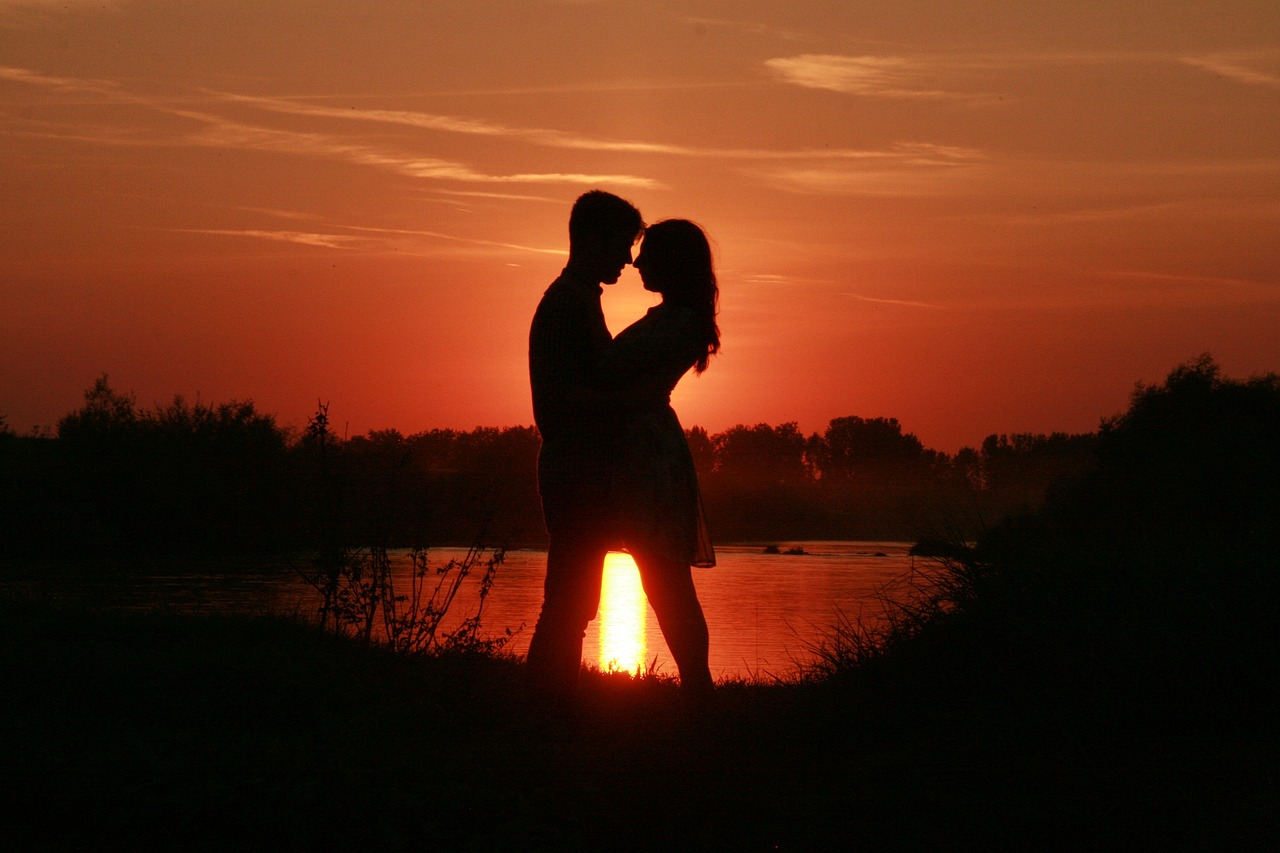 The Influence of Technology on Romantic Relationships
